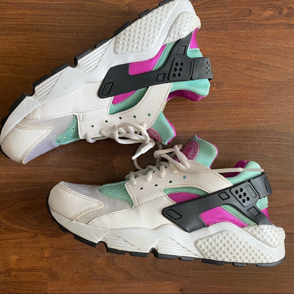 Nike Air Huarache sneakers - womens size 9.5